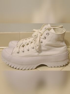 Converse All Star Lugged 2.0 Platform White Men's 8.5 / Women's 10.5